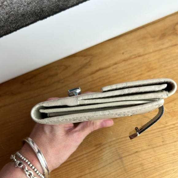 Gucci Double Sided Wallet. Great Condition - Picture 4 of 12